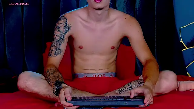 Snapshot of Ryan_Miller chatting on September 22, 2025, 7:49 pm Ryan Miller online show from September 22, 2025, 7:49 pm