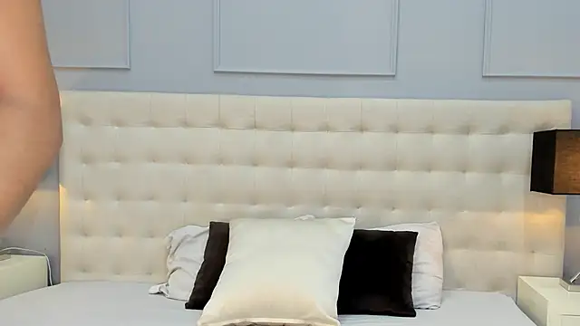 KellyRooss online show from November 27, 2025, 12:07 pm