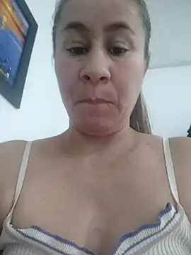 Nala1986 online show from December 15, 2025, 1:15 pm