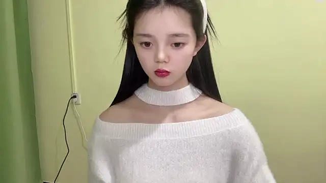 Nicole-13 online show from November 24, 2025, 12:05 pm