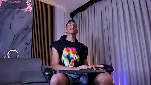 JulienSaint online show from March 12, 2026, 11:16 am