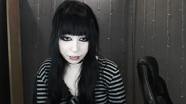  LUCY LAVE online show from March 31, 2026, 11:27 pm