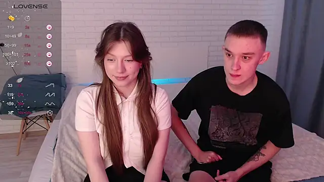 Snapshot of Blushing_couple chatting on September 14, 2025, 10:47 am Blushing couple online show from September 14, 2025, 10:47 am