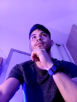 Bastian MCcormick online show from November 23, 2025, 6:41 pm