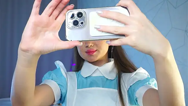 Snapshot of vvillywonka chatting on December 18, 2025, 1:44 am vvillywonka online show from December 18, 2025, 1:44 am