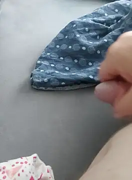 Snapshot of nikfu274 chatting on October 5, 2025, 7:28 am nikfu274 online show from October 5, 2025, 7:28 am