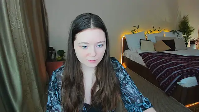 Snapshot of AlluringLookk chatting on February 5, 2026, 9:25 am AlluringLookk online show from February 5, 2026, 9:25 am