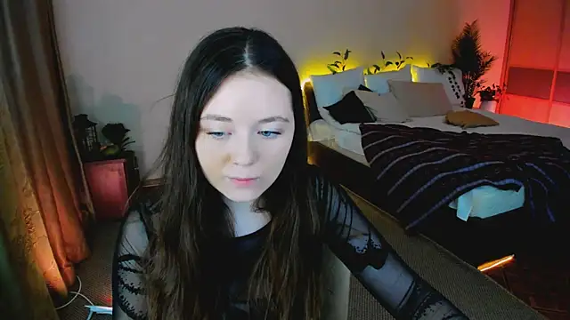 Snapshot of AlluringLookk chatting on February 8, 2026, 4:43 pm AlluringLookk online show from February 8, 2026, 4:43 pm