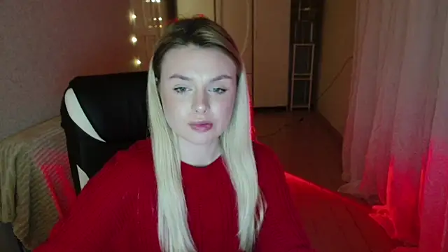 Snapshot of AngelicaHollywood chatting on February 13, 2026, 8:16 pm AngelicaHollywood online show from February 13, 2026, 8:16 pm