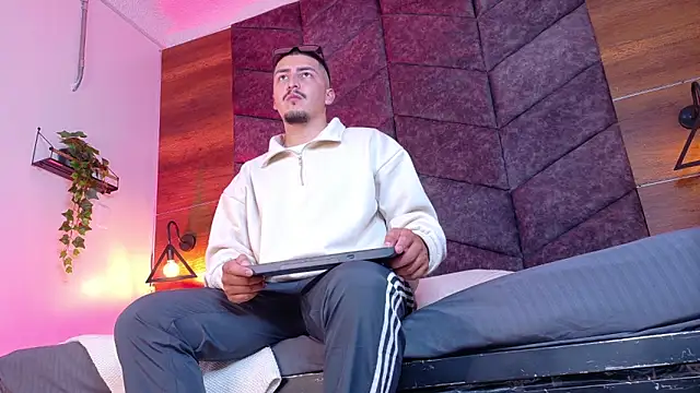 MrFox   online show from February 2, 2026, 7:34 pm