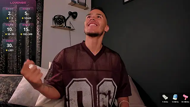 MarkSantozz online show from November 23, 2025, 8:36 am