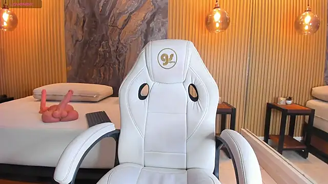 Snapshot of chloe_murray chatting on November 8, 2025, 7:23 pm chloe murray online show from November 8, 2025, 7:23 pm