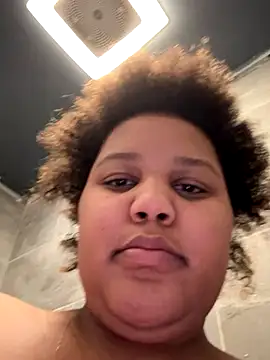 chocolate bella online show from November 25, 2025, 6:30 pm