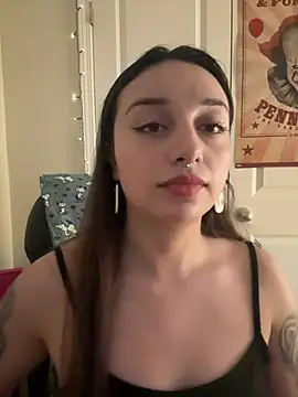 CharmingMaddie online show from February 5, 2026, 2:16 am