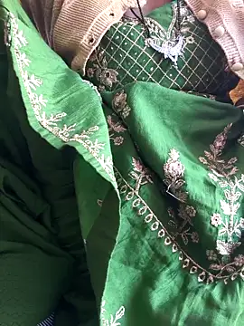 Love-pari077 online show from November 22, 2025, 5:28 am