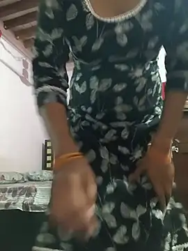 Love-pari077 online show from June 14, 2026, 4:36 am