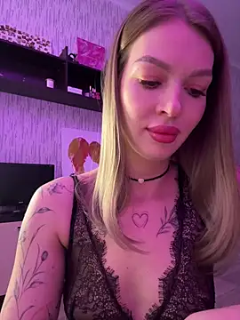 miss veroNika online show from March 18, 2026, 3:20 am