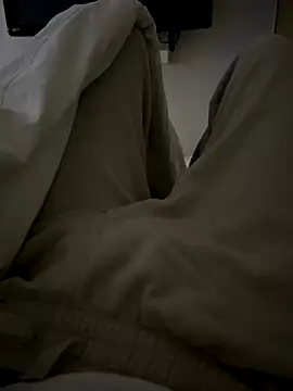 Frankieyyy1 online show from November 16, 2025, 6:24 pm