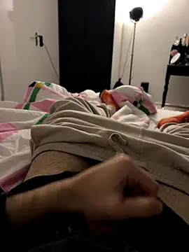 Snapshot of Frankieyyy1 chatting on December 20, 2025, 10:06 pm Frankieyyy1 online show from December 20, 2025, 10:06 pm