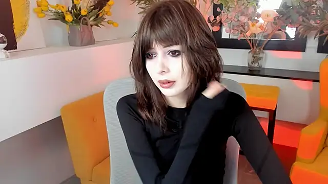 CrystallBloom online show from October 20, 2025, 4:24 am