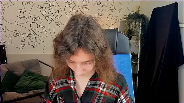 Snapshot of EmmanuellBrown chatting on October 3, 2025, 12:13 pm EmmanuellBrown online show from October 3, 2025, 12:13 pm