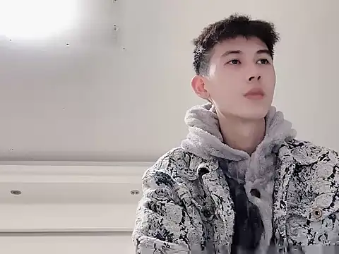 xiaojie2563 online show from November 28, 2025, 11:35 am