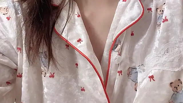 Snapshot of mmm6660 chatting on February 10, 2026, 2:32 pm mmm6660 online show from February 10, 2026, 2:32 pm