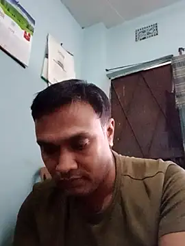 Snapshot of mdshovohossen chatting on December 18, 2025, 5:35 am mdshovohossen online show from December 18, 2025, 5:35 am