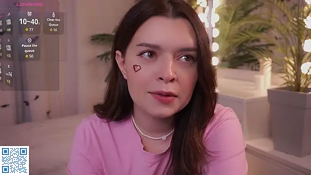 Snapshot of BlissHey chatting on November 1, 2025, 3:14 pm BlissHey online show from November 1, 2025, 3:14 pm