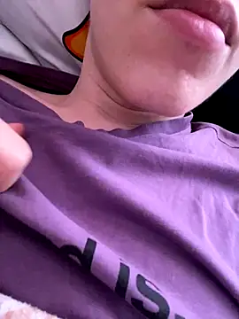 Snapshot of Yammy_AssHole chatting on October 30, 2025, 8:05 am Yammy AssHole online show from October 30, 2025, 8:05 am