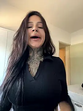sereiaruiva99 online show from May 8, 2026, 6:57 pm