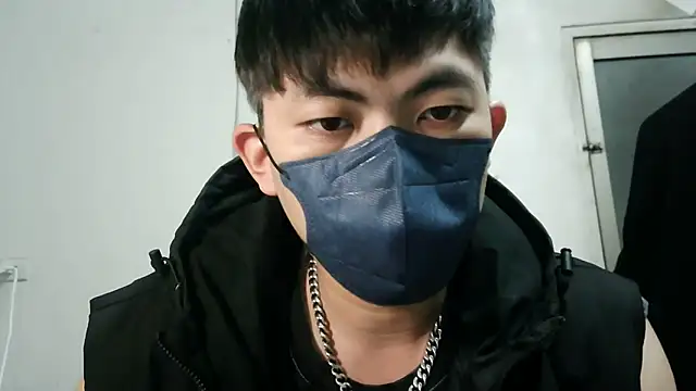 Snapshot of bigbb101011 chatting on January 6, 2026, 1:15 pm bigbb101011 online show from January 6, 2026, 1:15 pm