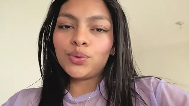 Candela    online show from April 5, 2026, 7:11 pm