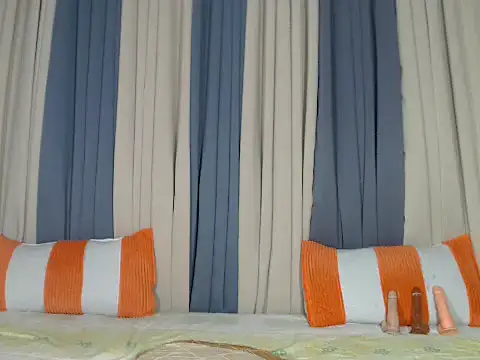 Jadehotcum online show from November 17, 2025, 1:17 pm