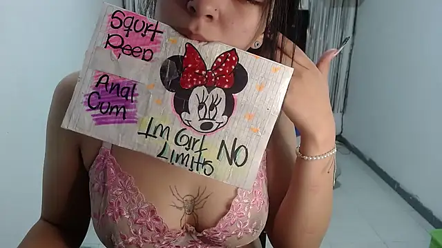 Snapshot of Darkittydoll_15 chatting on October 10, 2025, 12:59 pm Darkittydoll 15 online show from October 10, 2025, 12:59 pm