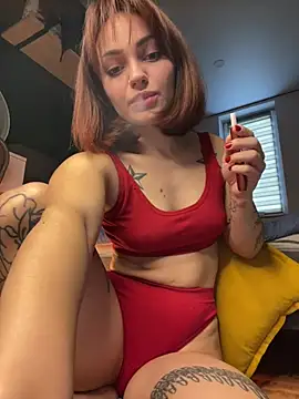 Snapshot of SaraLow chatting on January 15, 2026, 7:02 am SaraLow online show from January 15, 2026, 7:02 am