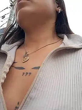 Snapshot of LunaHot_777 chatting on December 20, 2025, 6:37 pm LunaHot 777 online show from December 20, 2025, 6:37 pm