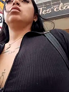 Snapshot of LunaHot_777 chatting on February 14, 2026, 8:05 pm LunaHot 777 online show from February 14, 2026, 8:05 pm