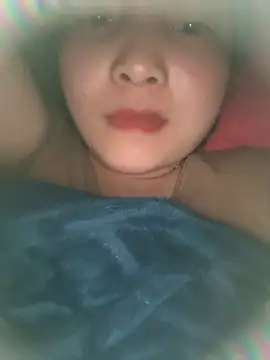 NguyenMyy online show from December 22, 2025, 7:44 pm