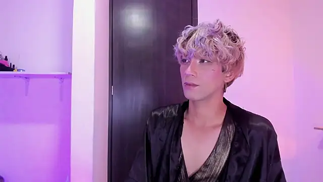 Cooperrosscute233 online show from October 6, 2025, 8:06 pm