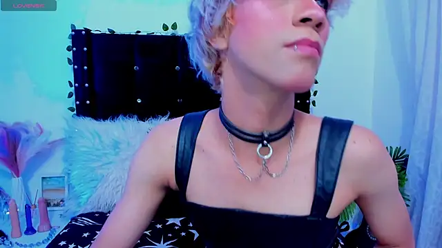 Cooperrosscute233 online show from November 7, 2025, 10:10 pm