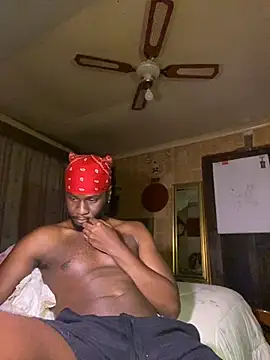 Snapshot of black_Man_dingo chatting on April 2, 2026, 10:18 pm black Man dingo online show from April 2, 2026, 10:18 pm
