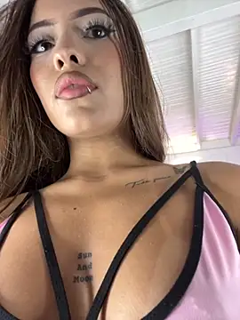 Snapshot of MystiqueXXX chatting on September 26, 2025, 1:04 pm MystiqueXXX online show from September 26, 2025, 1:04 pm