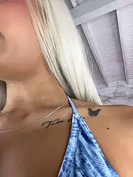 MystiqueXXX online show from November 3, 2025, 1:23 pm