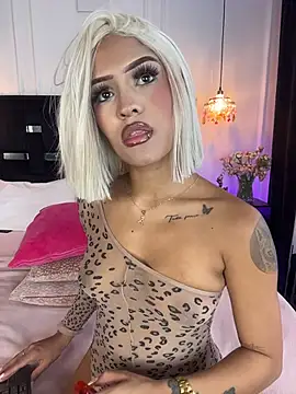 MystiqueXXX online show from March 19, 2026, 1:15 pm