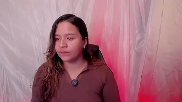 Snapshot of ElaBourn_ chatting on February 24, 2026, 12:25 pm ElaBourn online show from February 24, 2026, 12:25 pm