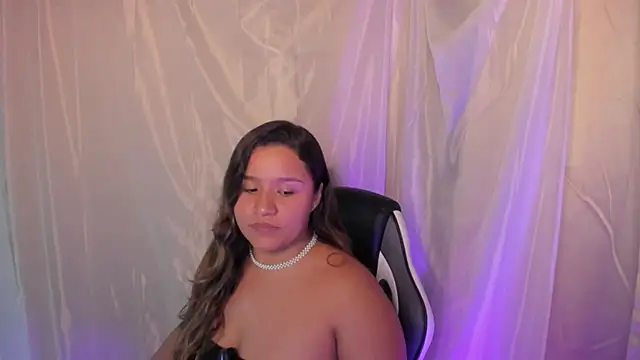 Snapshot of ElaBourn_ chatting on March 6, 2026, 2:19 am ElaBourn online show from March 6, 2026, 2:19 am