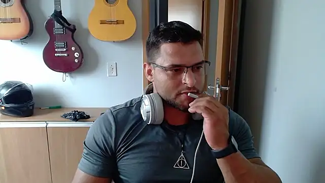 KRYSTALIZEDY online show from January 17, 2026, 7:39 pm