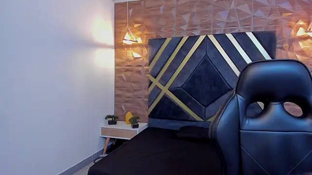 Emmaa white  online show from November 26, 2025, 5:14 pm