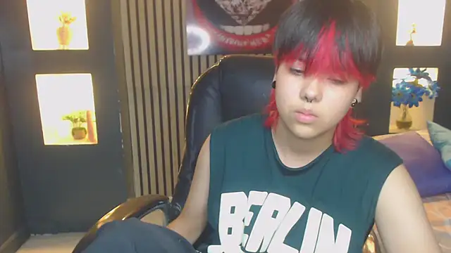 Snapshot of BJkoreanboy chatting on October 3, 2025, 8:17 pm BJkoreanboy online show from October 3, 2025, 8:17 pm